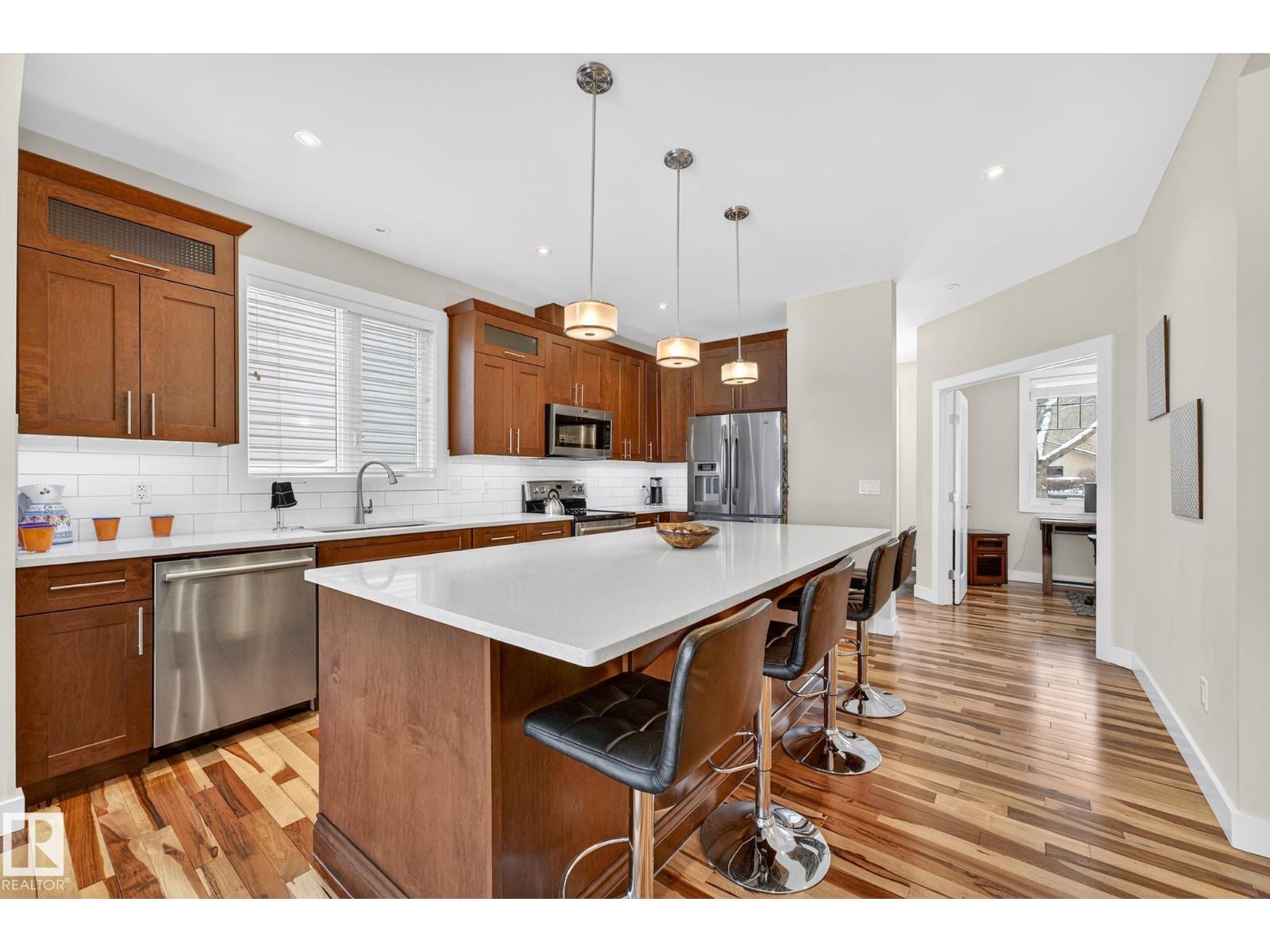 10283 89 St Nw, Edmonton, Alberta  T5H 1R3 - Photo 5 - E4475857