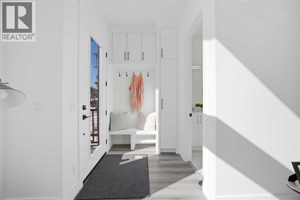 8520 33 Avenue Nw, Calgary, Alberta  T3B 1M1 - Photo 4 - A2289737