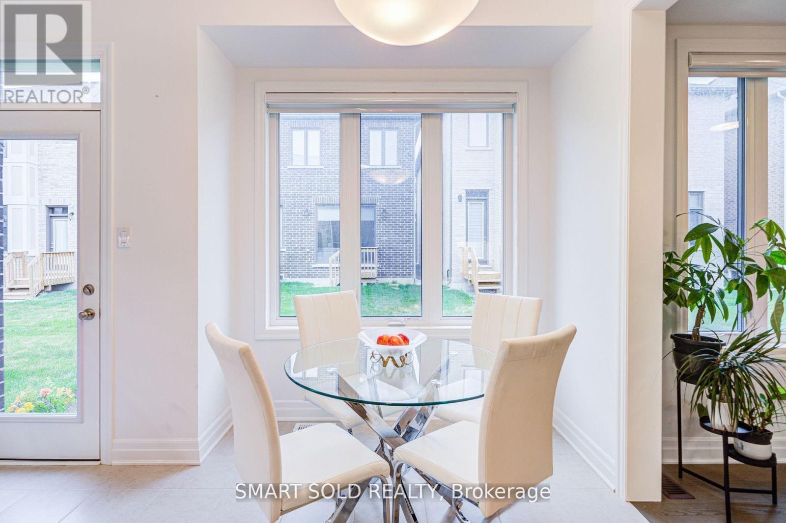 40 Misthollow Crescent, Markham, Ontario  L6C 3M5 - Photo 18 - N12846498