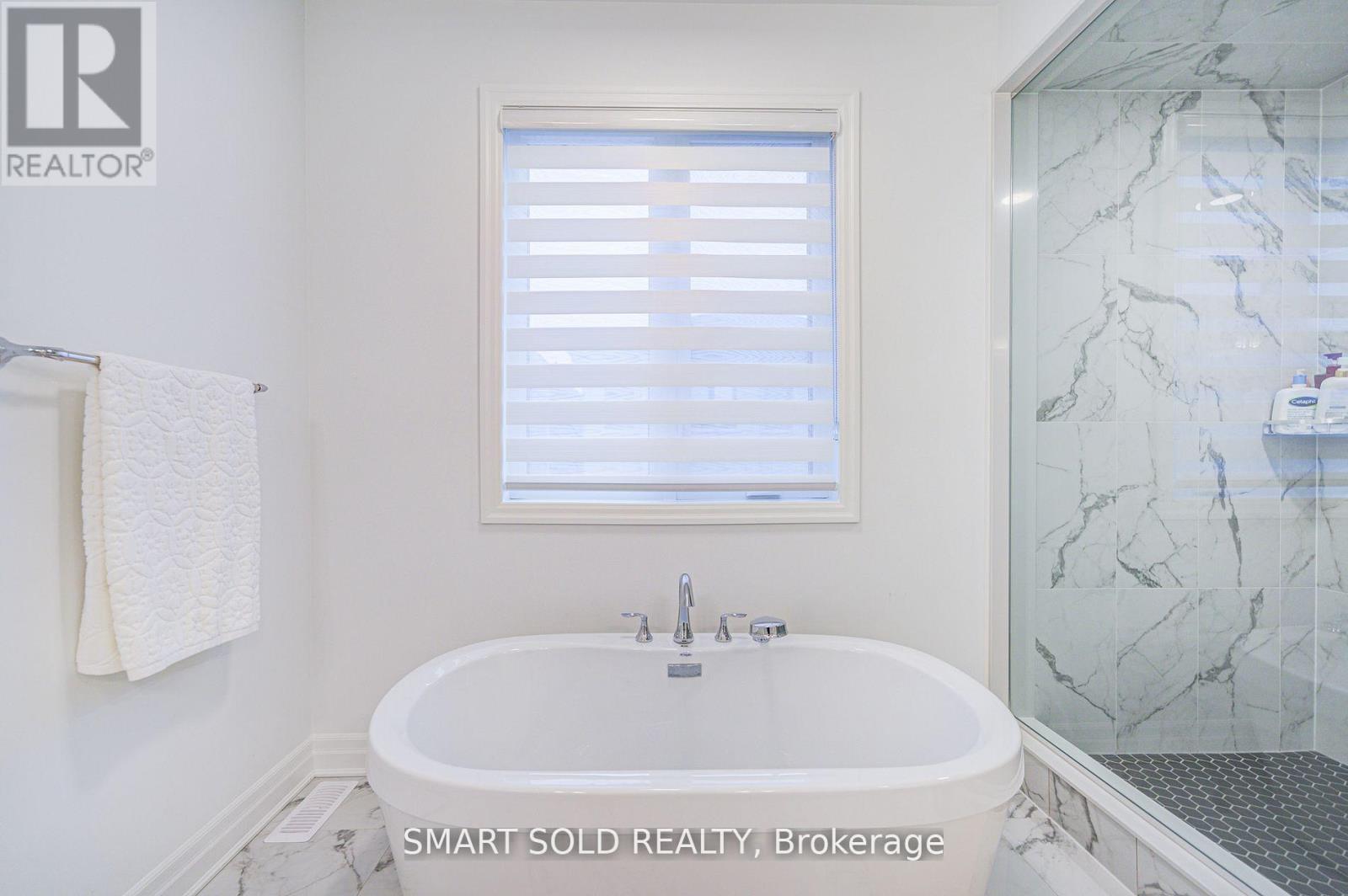 40 Misthollow Crescent, Markham, Ontario  L6C 3M5 - Photo 28 - N12846498