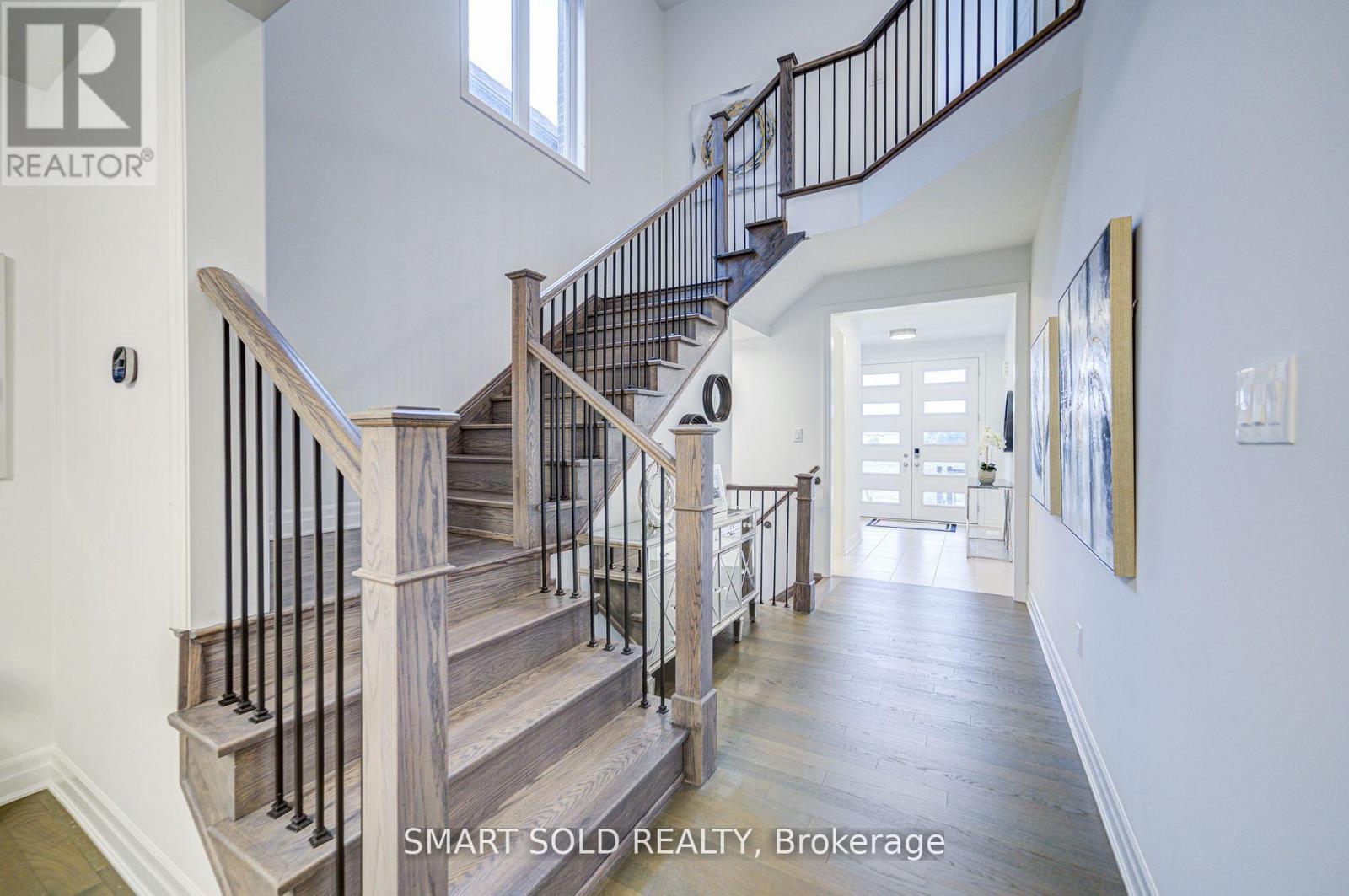 40 Misthollow Crescent, Markham, Ontario  L6C 3M5 - Photo 4 - N12846498