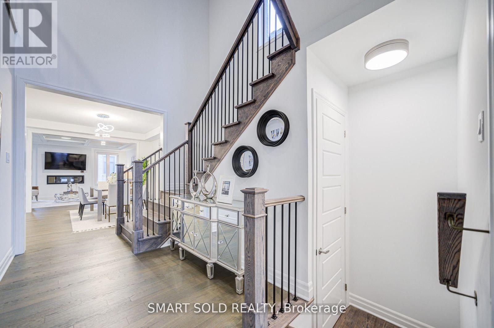 40 Misthollow Crescent, Markham, Ontario  L6C 3M5 - Photo 5 - N12846498