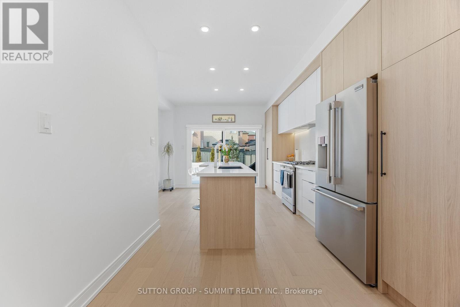 72 Ravineview Drive, Vaughan, Ontario  L6A 3T6 - Photo 10 - N12846568