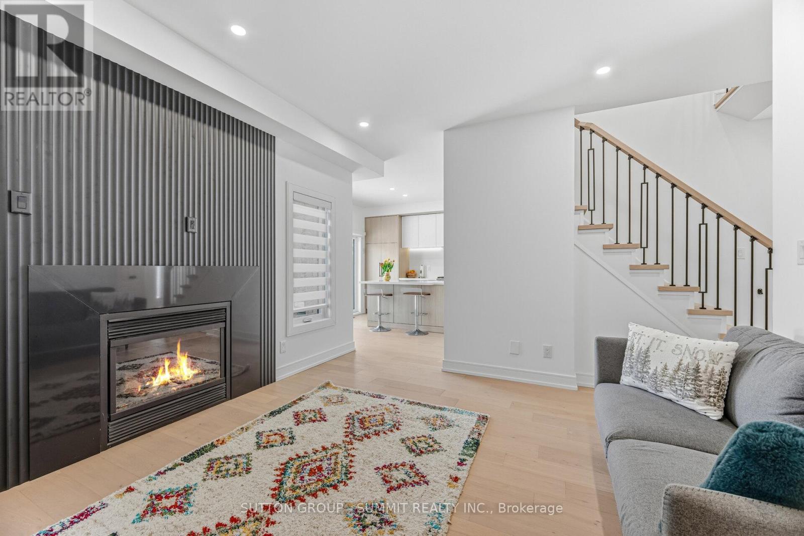 72 Ravineview Drive, Vaughan, Ontario  L6A 3T6 - Photo 18 - N12846568