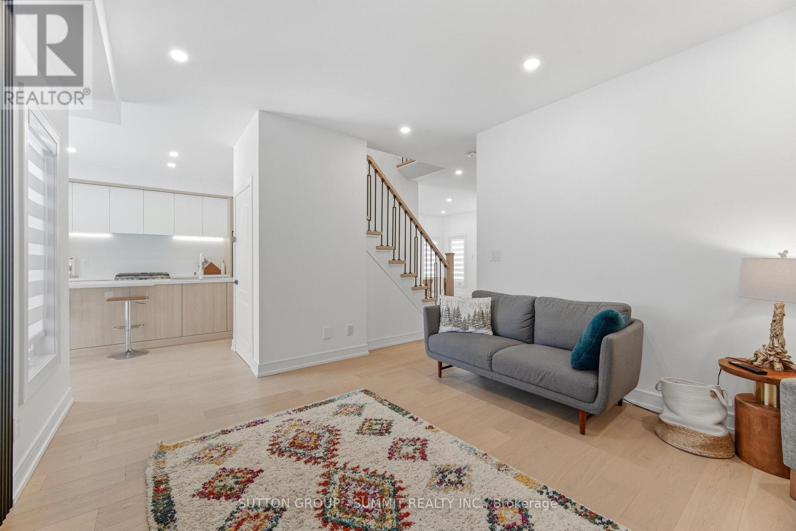 72 Ravineview Drive, Vaughan, Ontario  L6A 3T6 - Photo 19 - N12846568