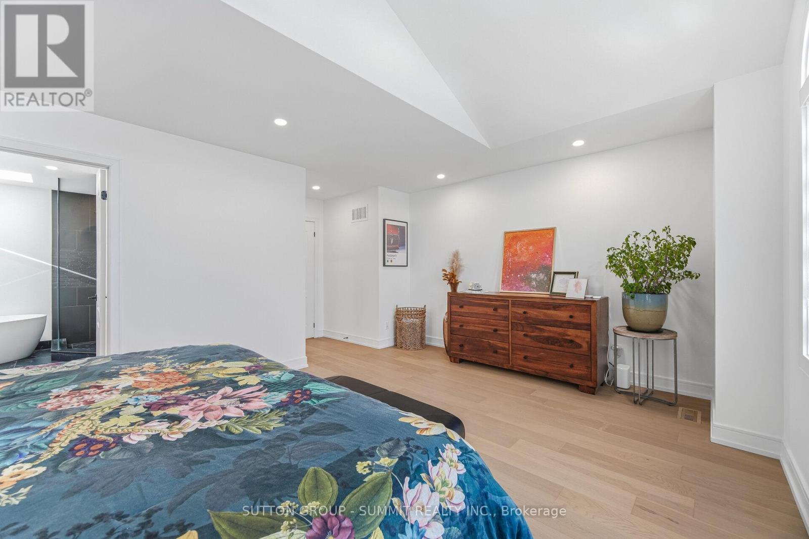 72 Ravineview Drive, Vaughan, Ontario  L6A 3T6 - Photo 26 - N12846568