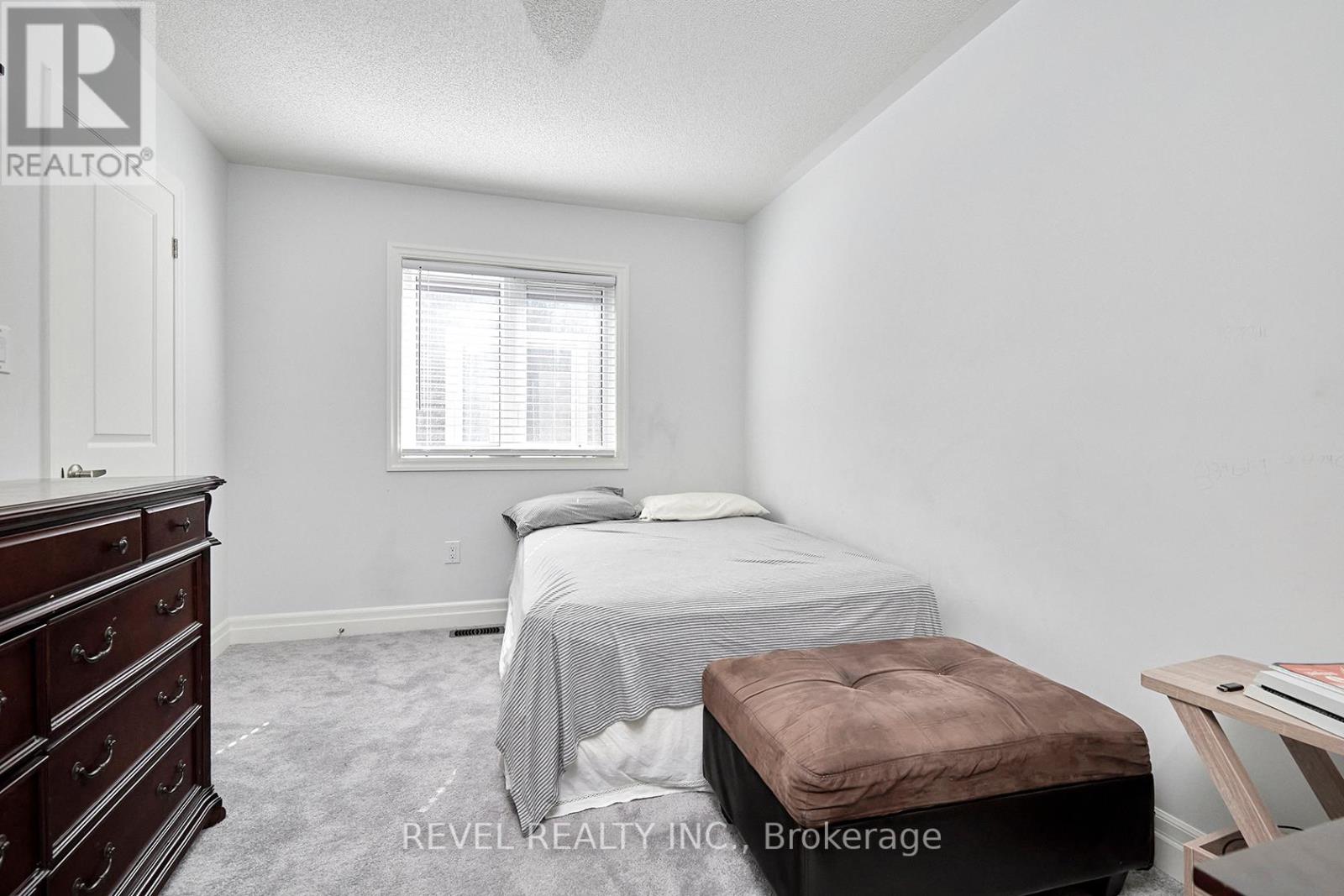 33 Wood Crescent, Essa, Ontario  L3W 0M5 - Photo 18 - N12846570