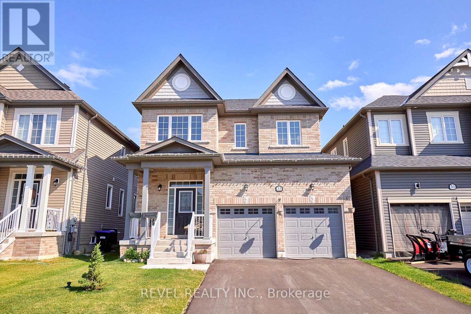33 Wood Crescent, Essa, Ontario  L3W 0M5 - Photo 2 - N12846570