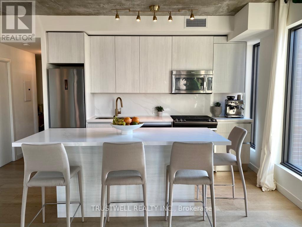 514 - 111 Bathurst Street, Toronto, Ontario  M5V 0M9 - Photo 2 - C12846358