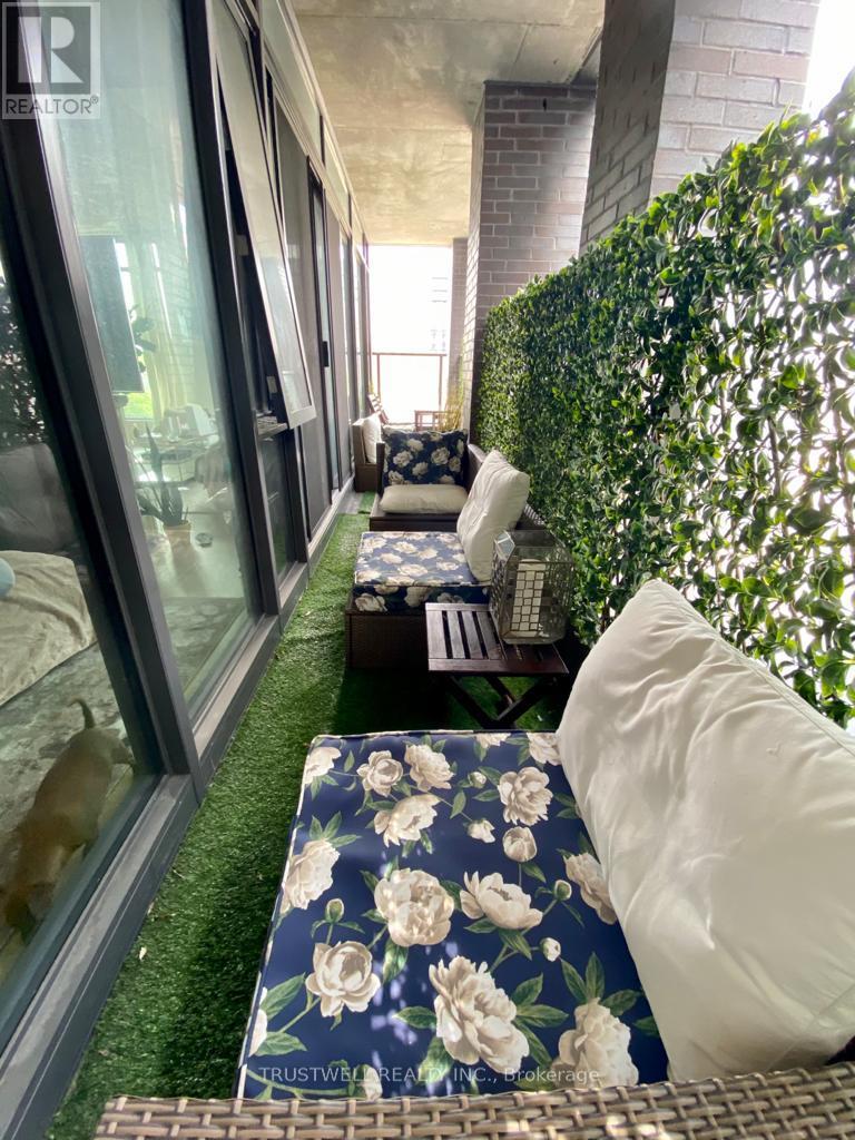 514 - 111 Bathurst Street, Toronto, Ontario  M5V 0M9 - Photo 8 - C12846358