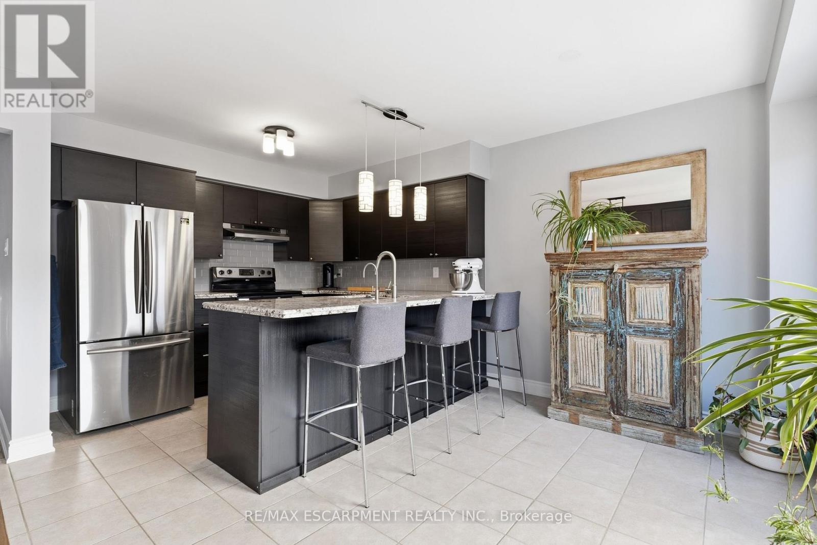 5123 Dryden Avenue, Burlington, Ontario  L7L 6L3 - Photo 14 - W12846534