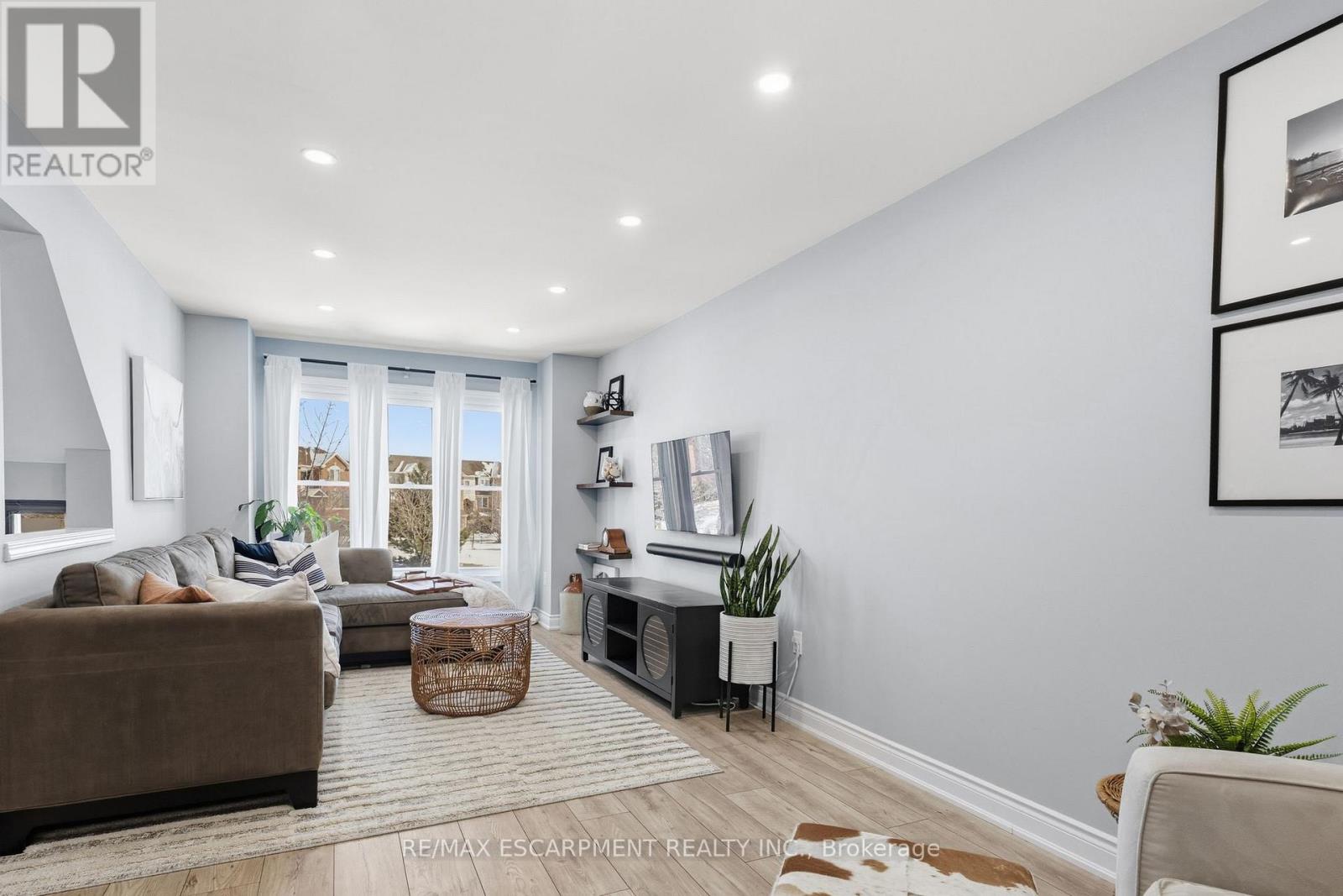 5123 Dryden Avenue, Burlington, Ontario  L7L 6L3 - Photo 19 - W12846534