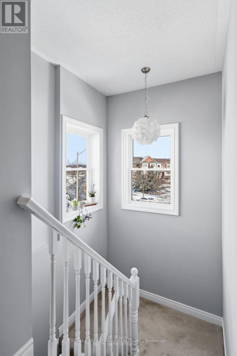 5123 Dryden Avenue, Burlington, Ontario  L7L 6L3 - Photo 24 - W12846534