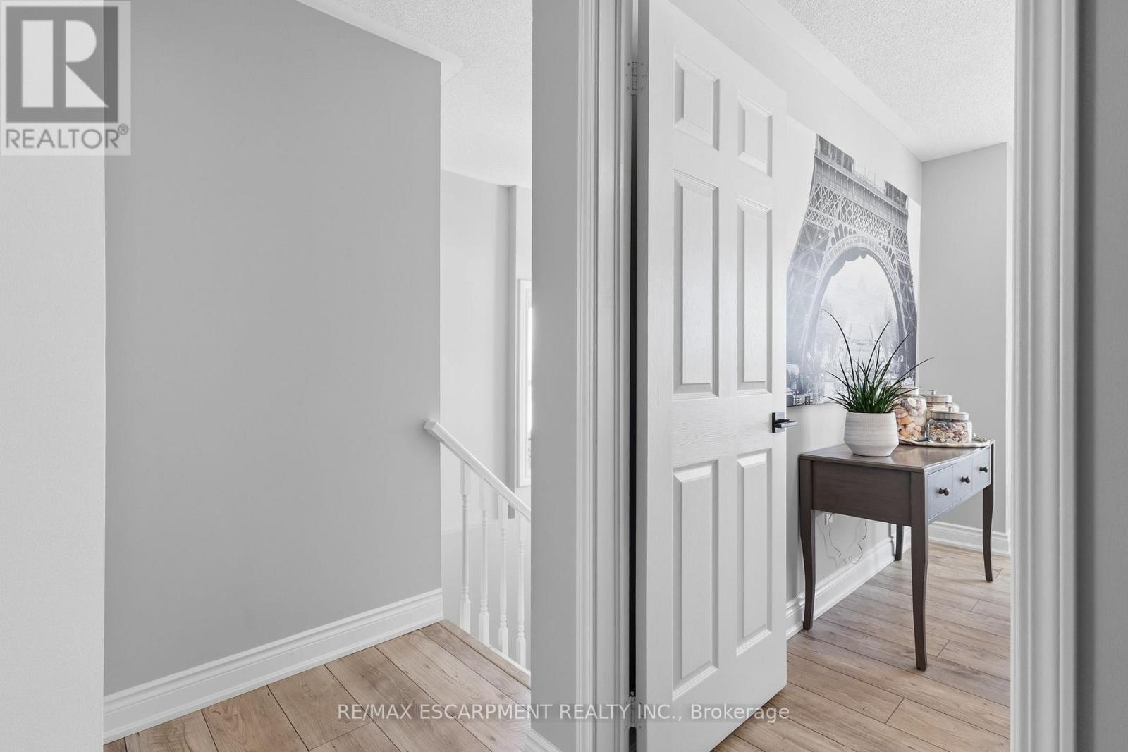 5123 Dryden Avenue, Burlington, Ontario  L7L 6L3 - Photo 25 - W12846534