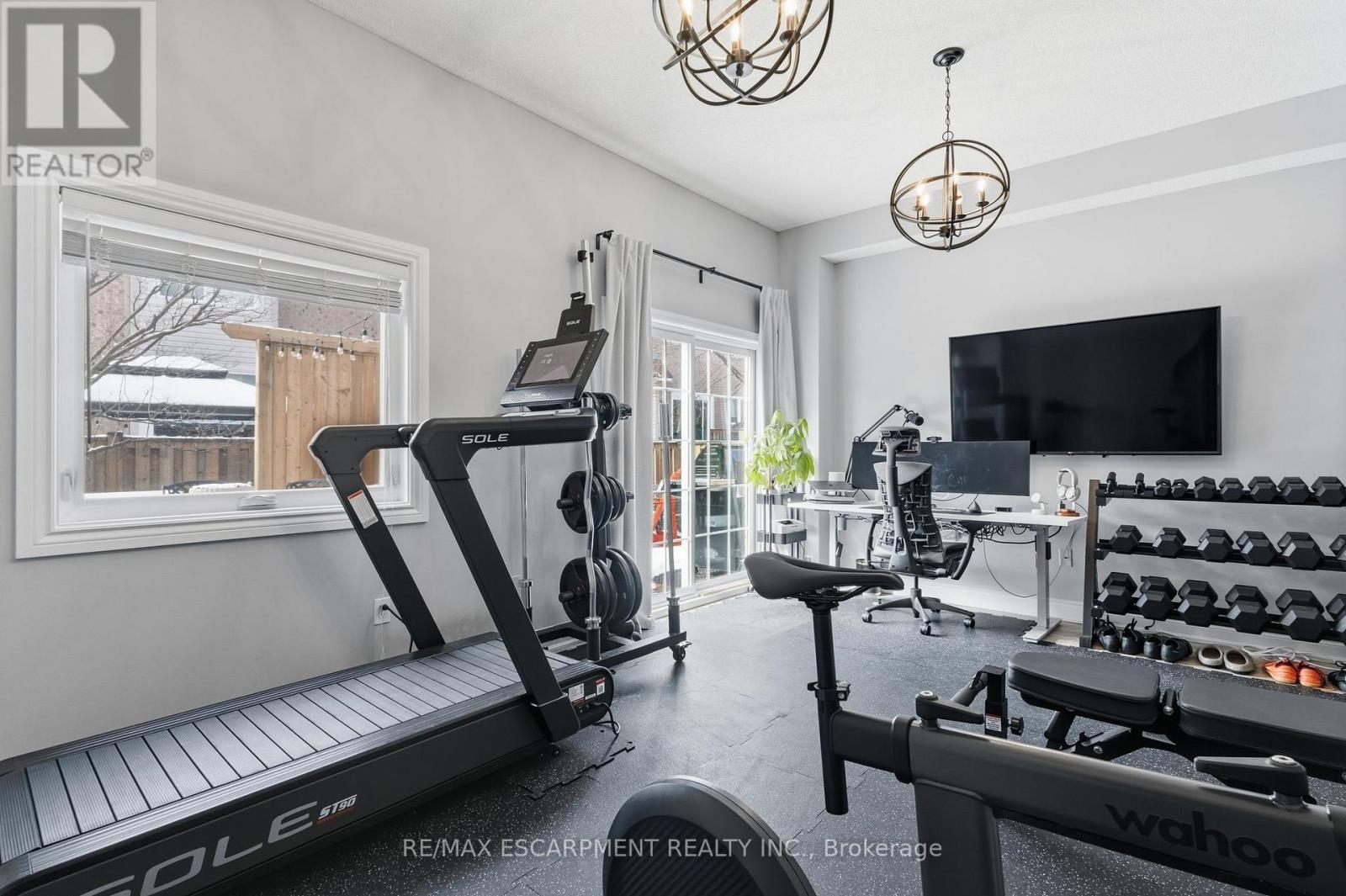 5123 Dryden Avenue, Burlington, Ontario  L7L 6L3 - Photo 35 - W12846534