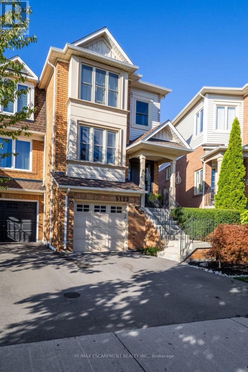 5123 Dryden Avenue, Burlington, Ontario  L7L 6L3 - Photo 5 - W12846534