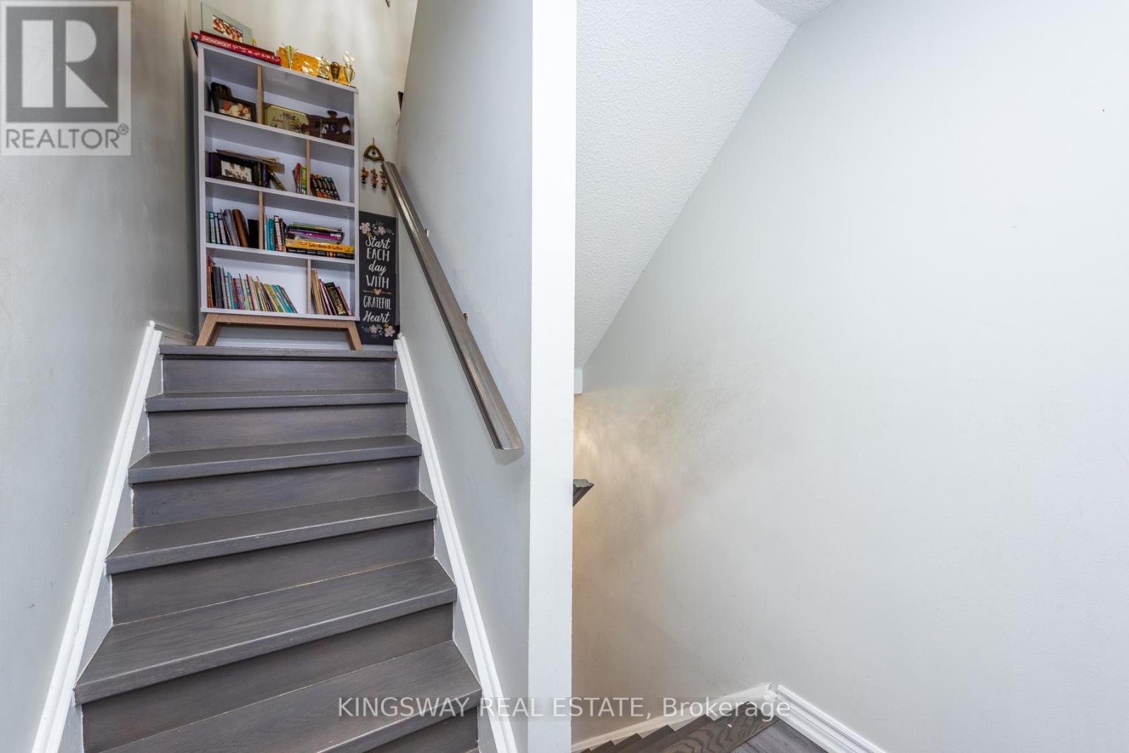 138 Ashton Crescent N, Brampton, Ontario  L6S 3J9 - Photo 14 - W12846540