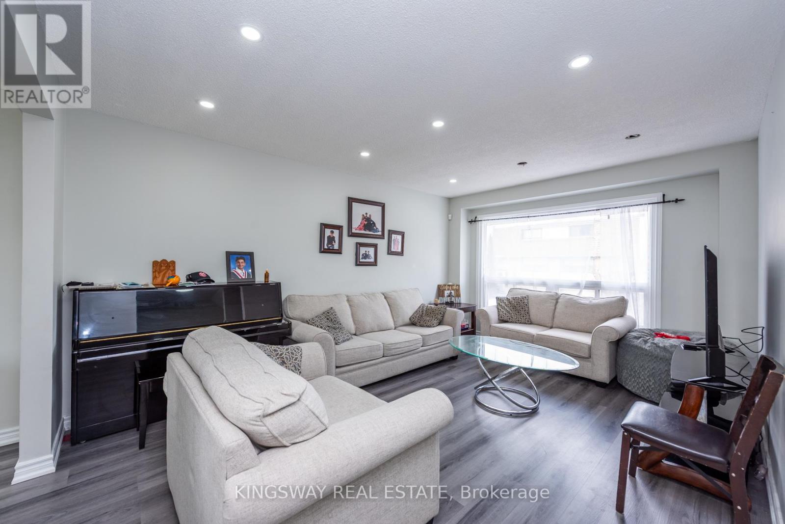 138 Ashton Crescent N, Brampton, Ontario  L6S 3J9 - Photo 16 - W12846540