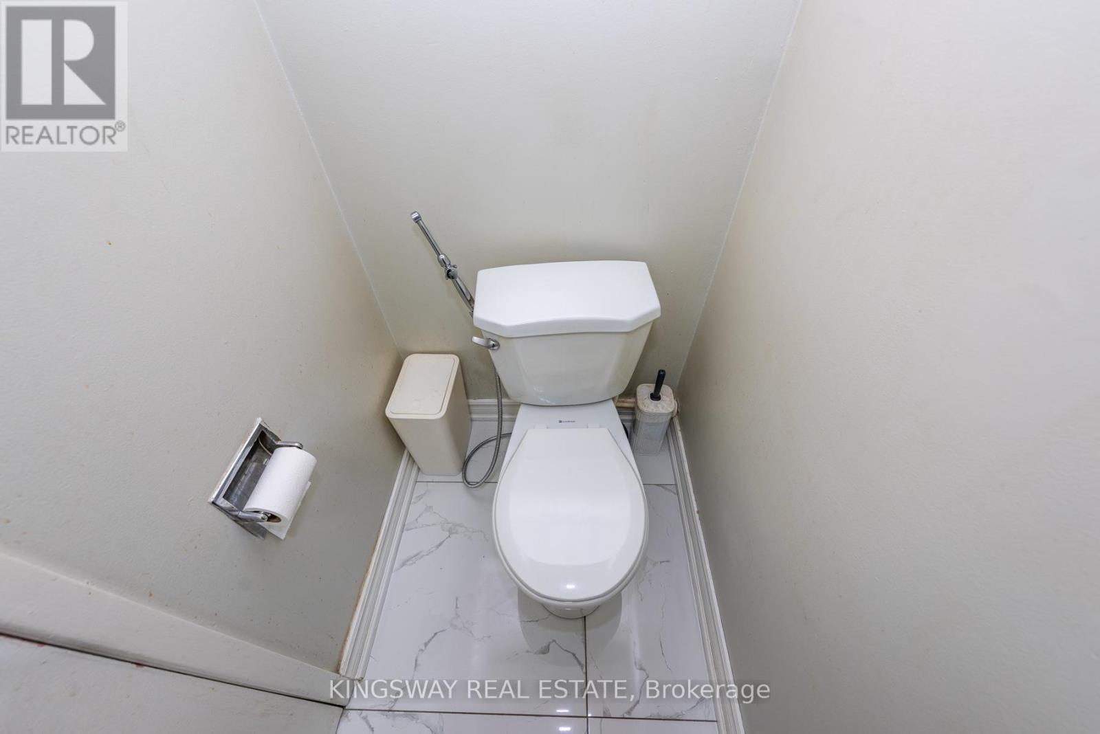 138 Ashton Crescent N, Brampton, Ontario  L6S 3J9 - Photo 32 - W12846540