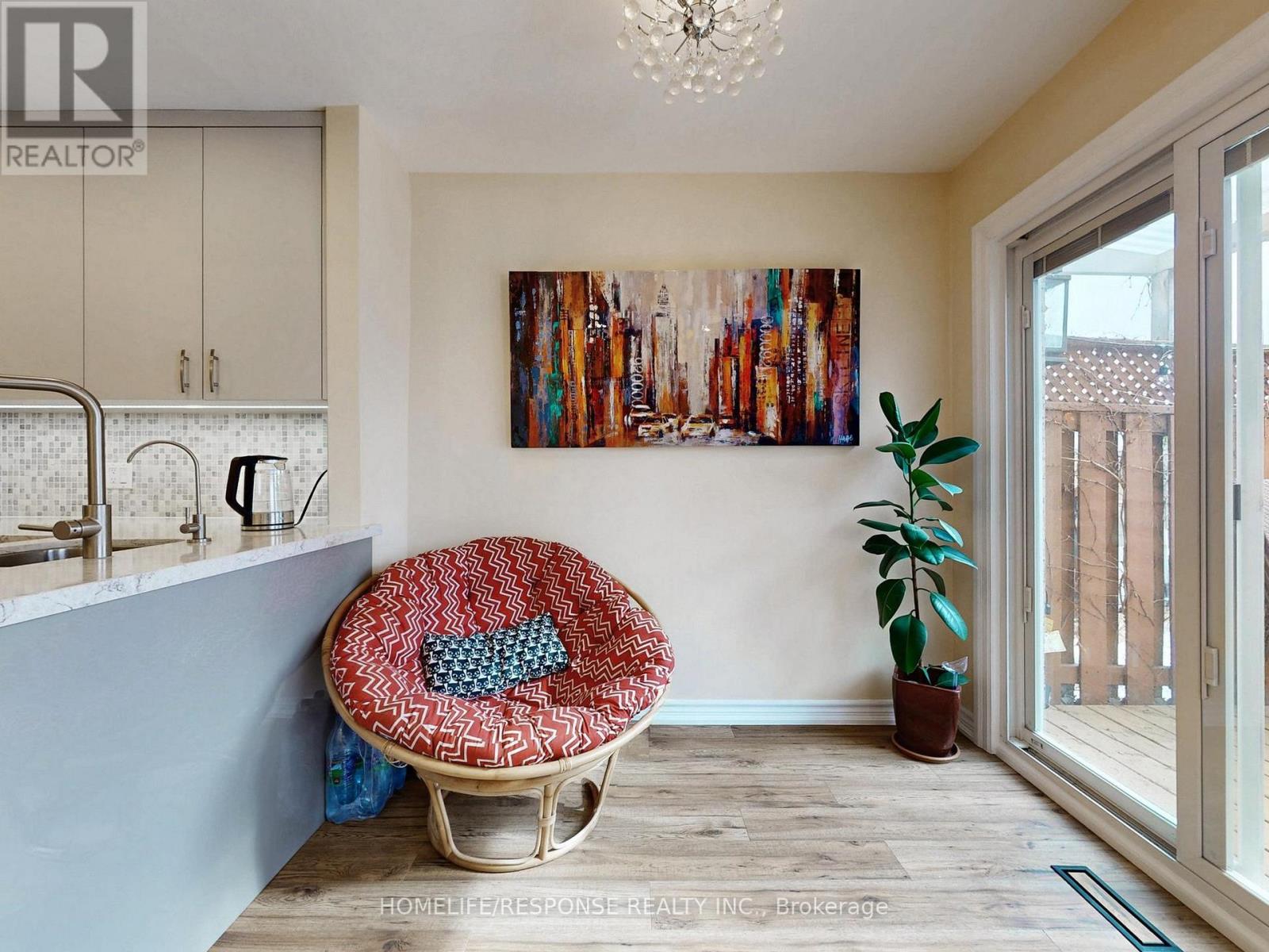 5134 Lampman Avenue, Burlington, Ontario  L7L 6L1 - Photo 13 - W12846550