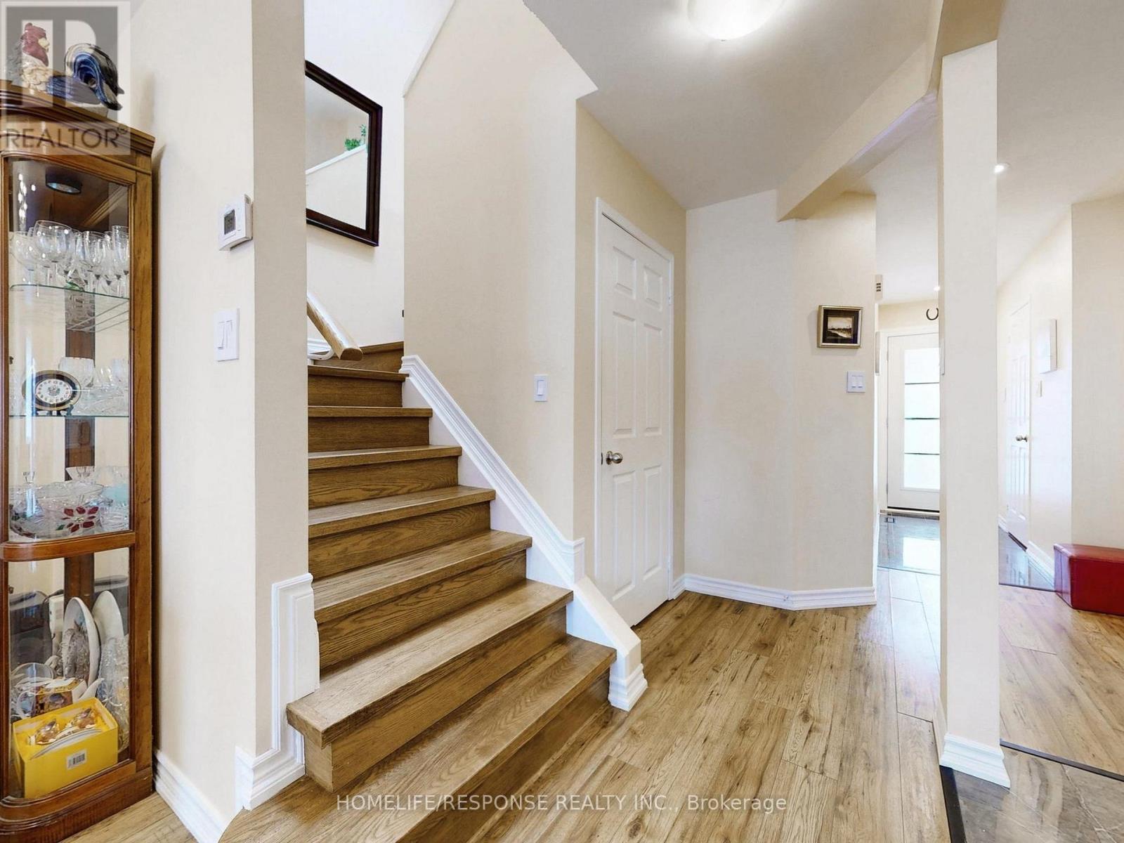 5134 Lampman Avenue, Burlington, Ontario  L7L 6L1 - Photo 15 - W12846550