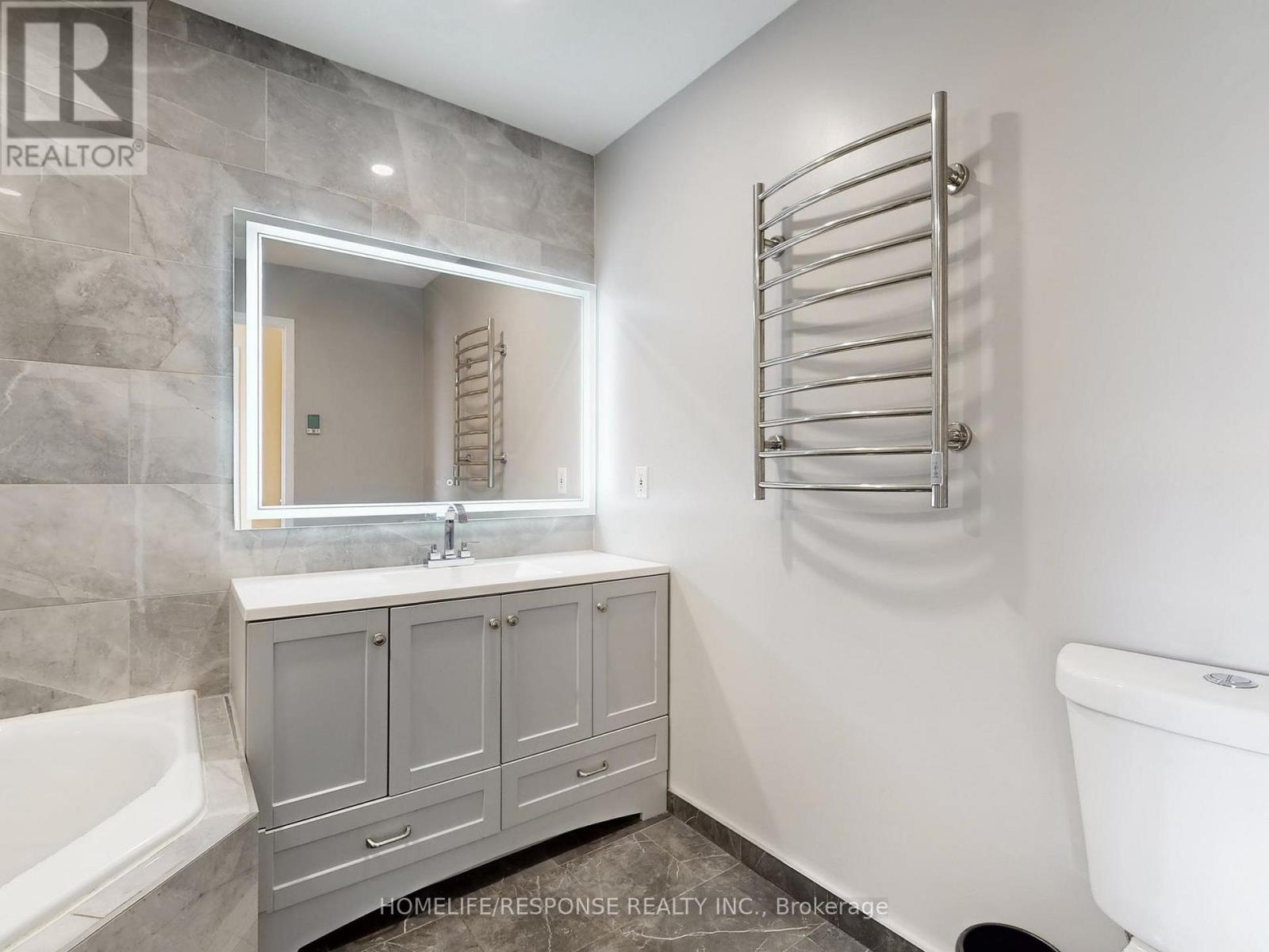 5134 Lampman Avenue, Burlington, Ontario  L7L 6L1 - Photo 22 - W12846550