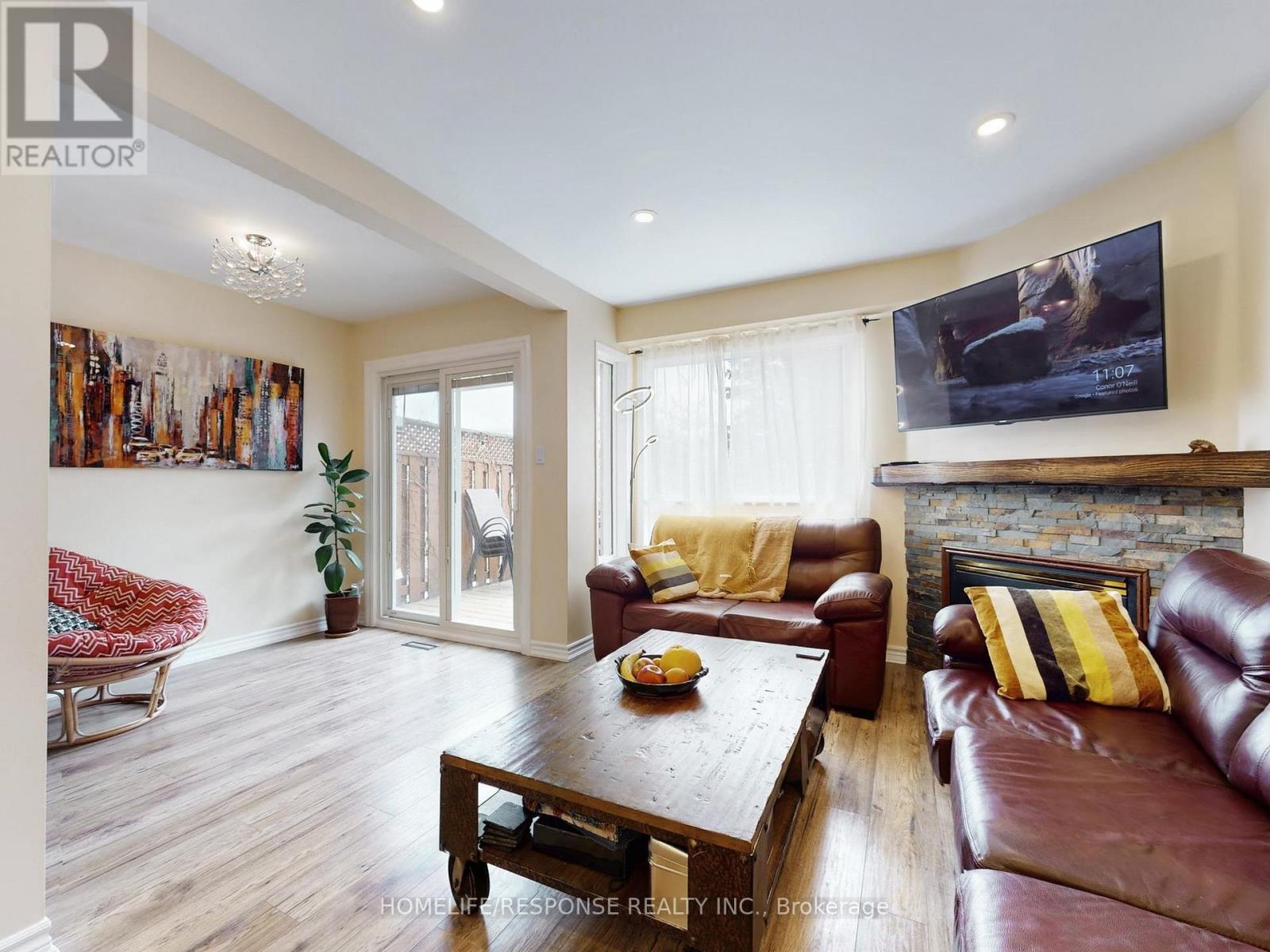 5134 Lampman Avenue, Burlington, Ontario  L7L 6L1 - Photo 4 - W12846550