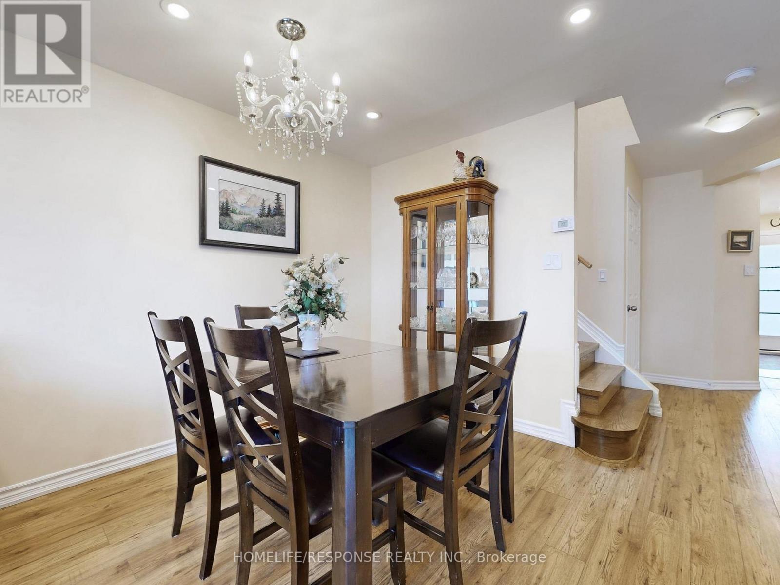 5134 Lampman Avenue, Burlington, Ontario  L7L 6L1 - Photo 7 - W12846550