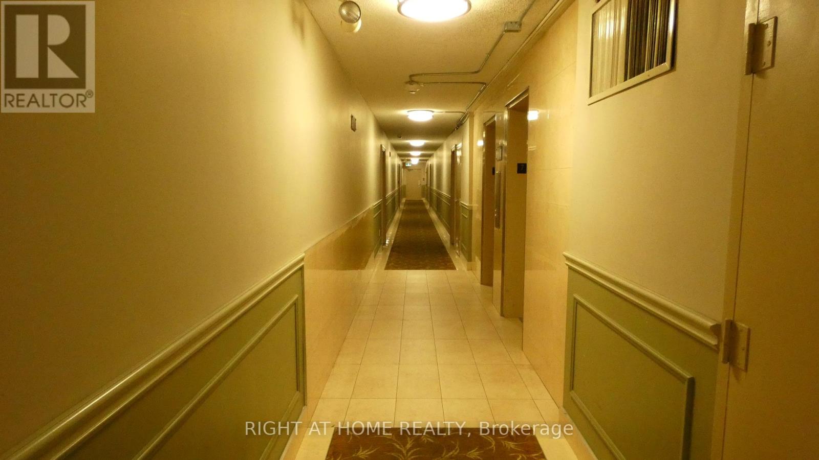 708 - 1615 Bloor Street N, Mississauga, Ontario  L4X 1S2 - Photo 4 - W12846566