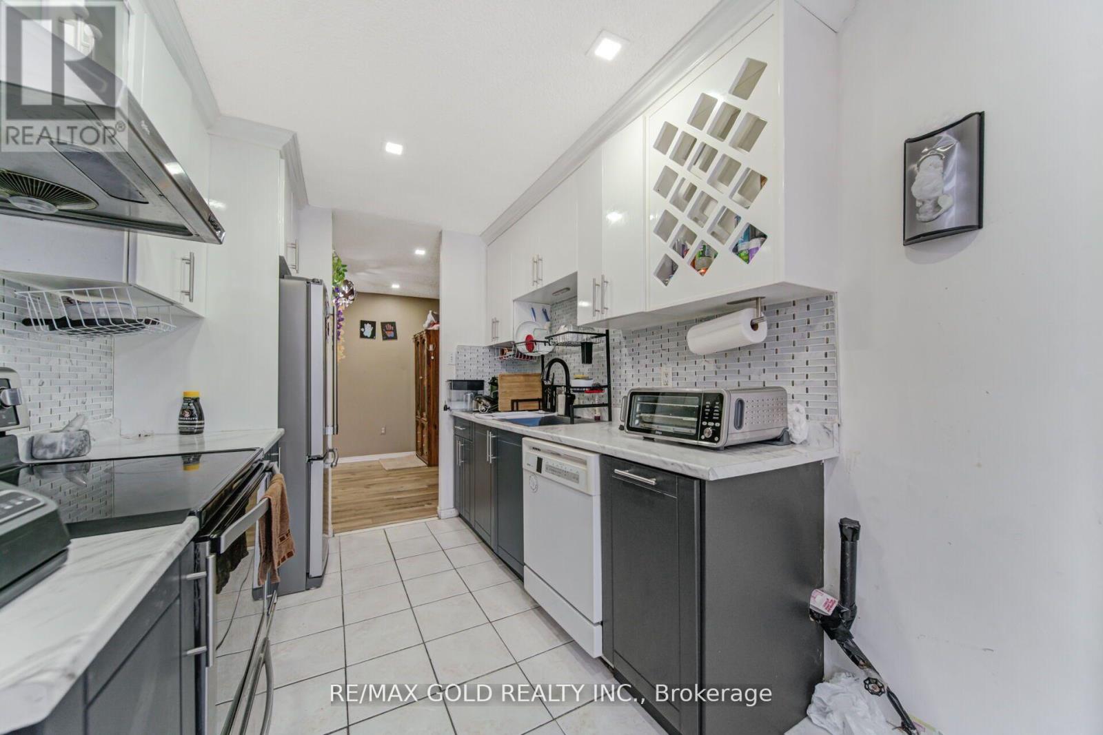 1905 - 21 Knightsbridge Road, Brampton, Ontario  L6T 3Y1 - Photo 12 - W12846572