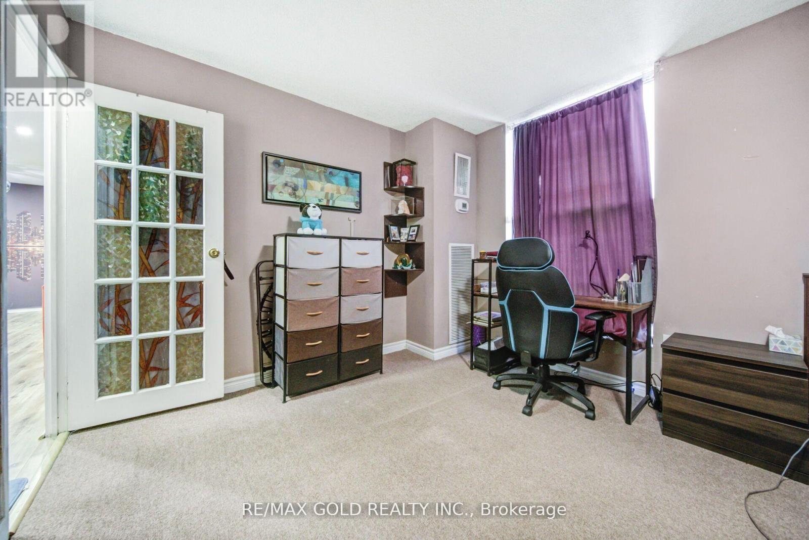 1905 - 21 Knightsbridge Road, Brampton, Ontario  L6T 3Y1 - Photo 18 - W12846572