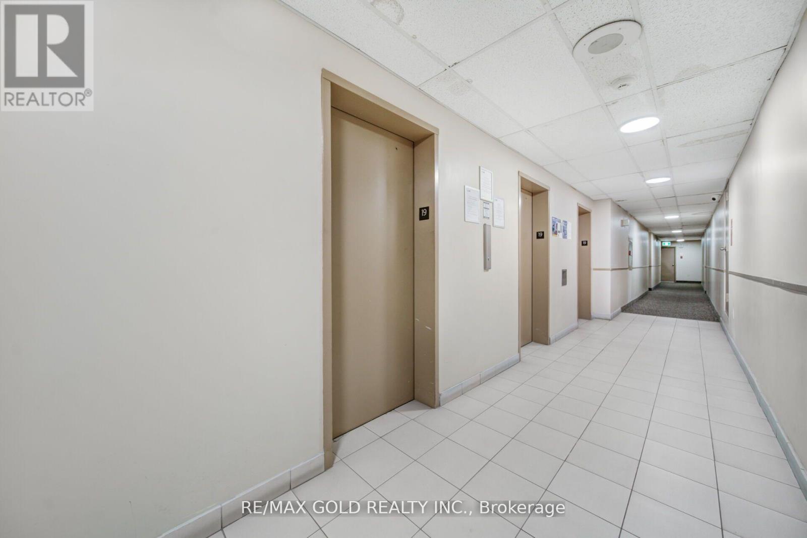 1905 - 21 Knightsbridge Road, Brampton, Ontario  L6T 3Y1 - Photo 5 - W12846572