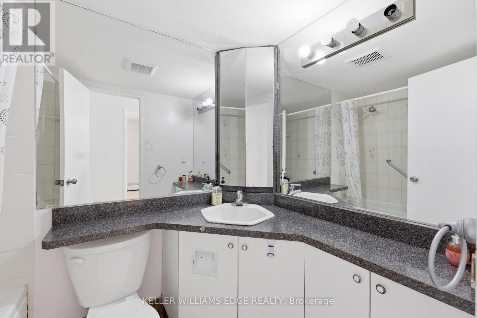 703 - 2345 Confederation Parkway, Mississauga, Ontario  L5B 2H3 - Photo 18 - W12846582