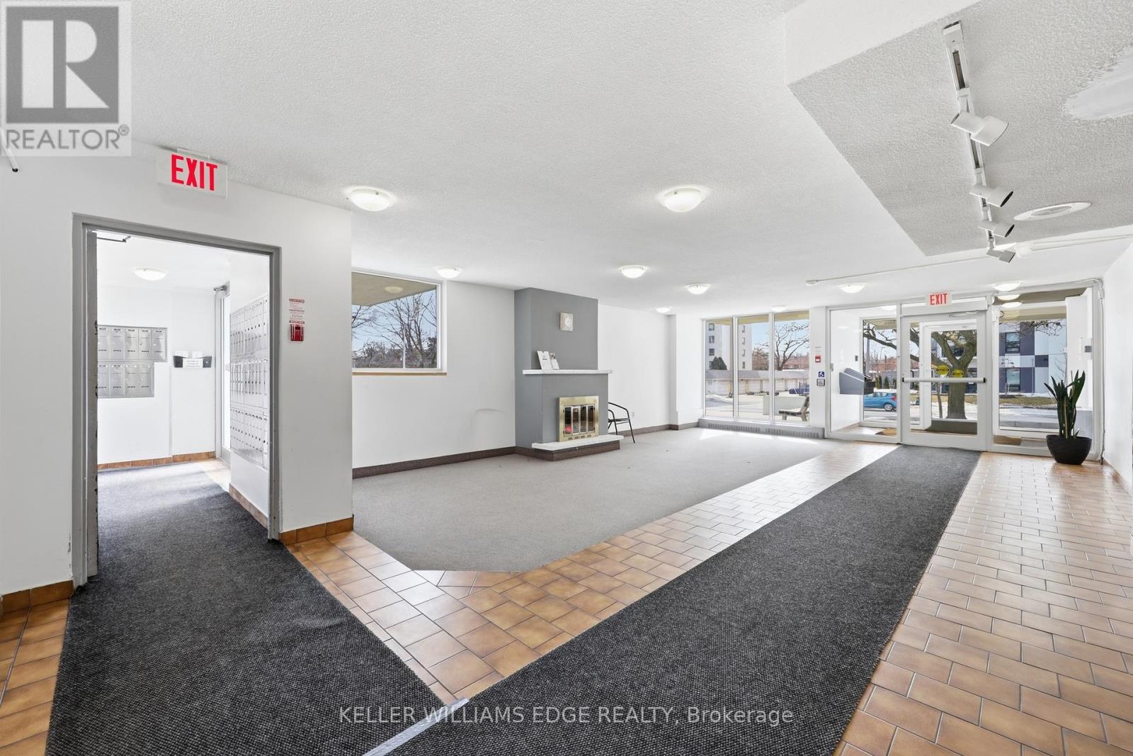 703 - 2345 Confederation Parkway, Mississauga, Ontario  L5B 2H3 - Photo 3 - W12846582