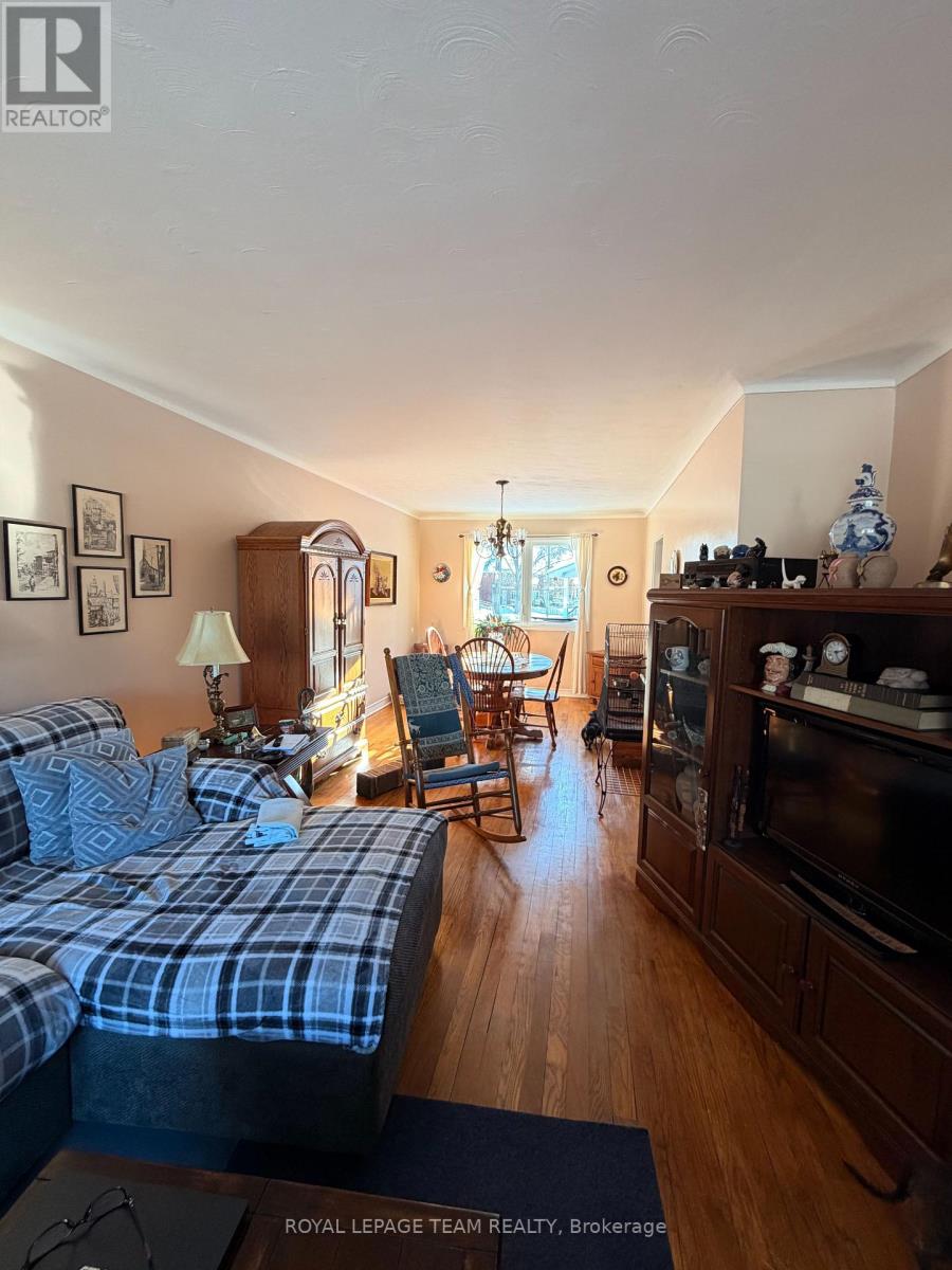 1268 & 1270 Erie Avenue, Ottawa, Ontario  K1V 6G4 - Photo 24 - X12843166