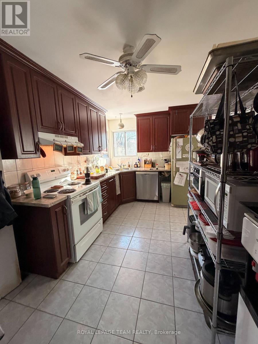 1268 & 1270 Erie Avenue, Ottawa, Ontario  K1V 6G4 - Photo 10 - X12843166