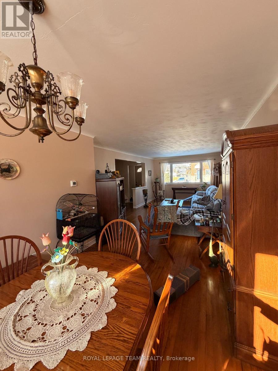 1268 & 1270 Erie Avenue, Ottawa, Ontario  K1V 6G4 - Photo 23 - X12843166