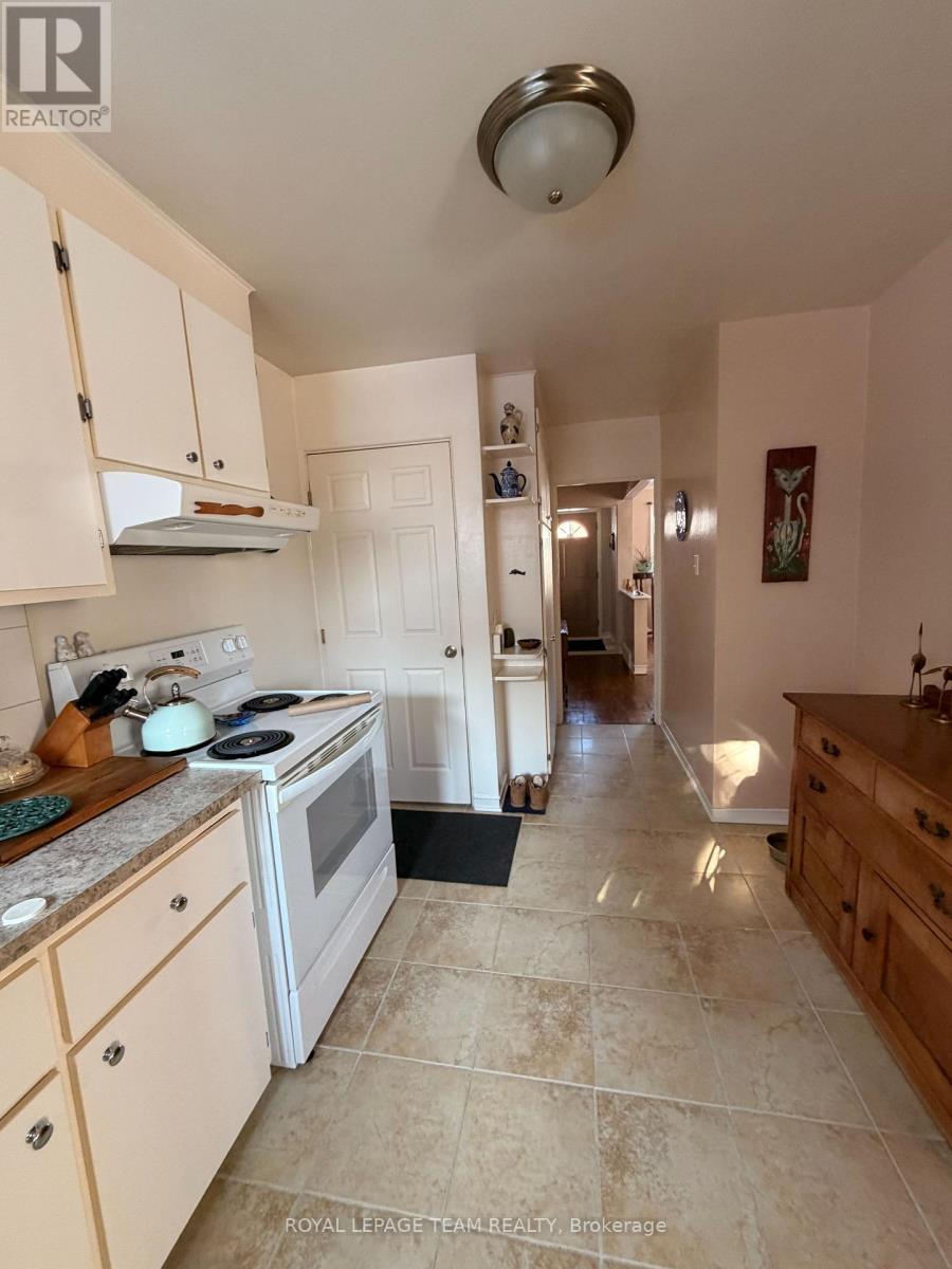 1268 & 1270 Erie Avenue, Ottawa, Ontario  K1V 6G4 - Photo 26 - X12843166