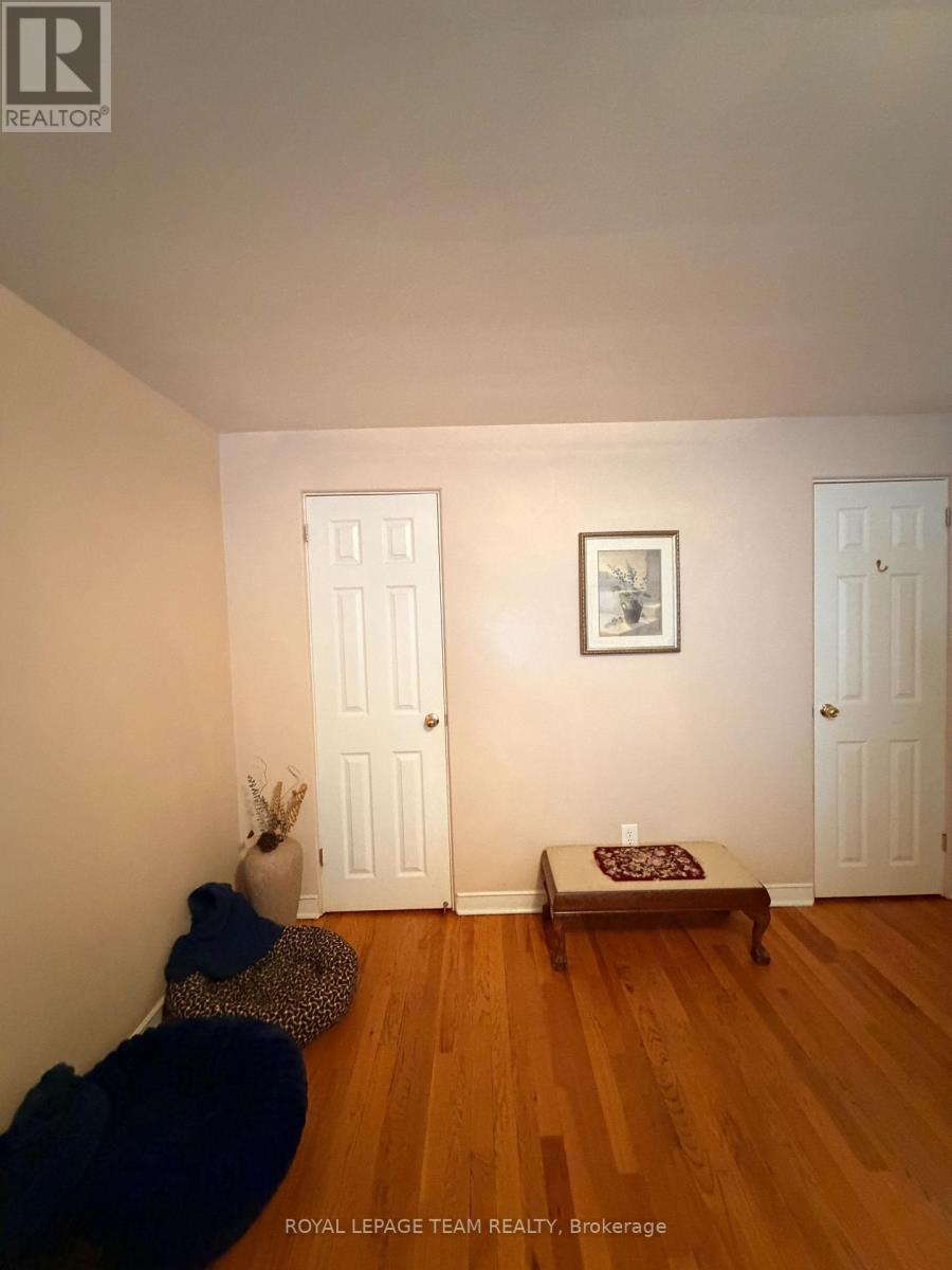 1268 & 1270 Erie Avenue, Ottawa, Ontario  K1V 6G4 - Photo 28 - X12843166