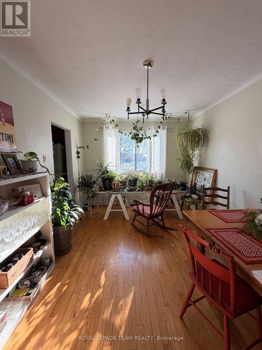 1268 & 1270 Erie Avenue, Ottawa, Ontario  K1V 6G4 - Photo 9 - X12843166