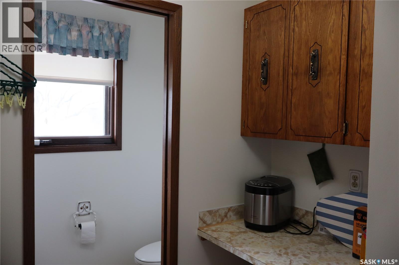 105 Magnan Street, Gravelbourg, Saskatchewan  S0H 1X0 - Photo 10 - SK029739