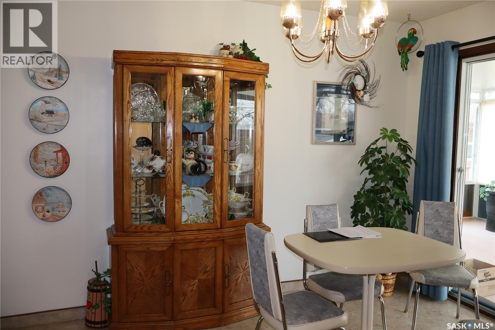 105 Magnan Street, Gravelbourg, Saskatchewan  S0H 1X0 - Photo 11 - SK029739