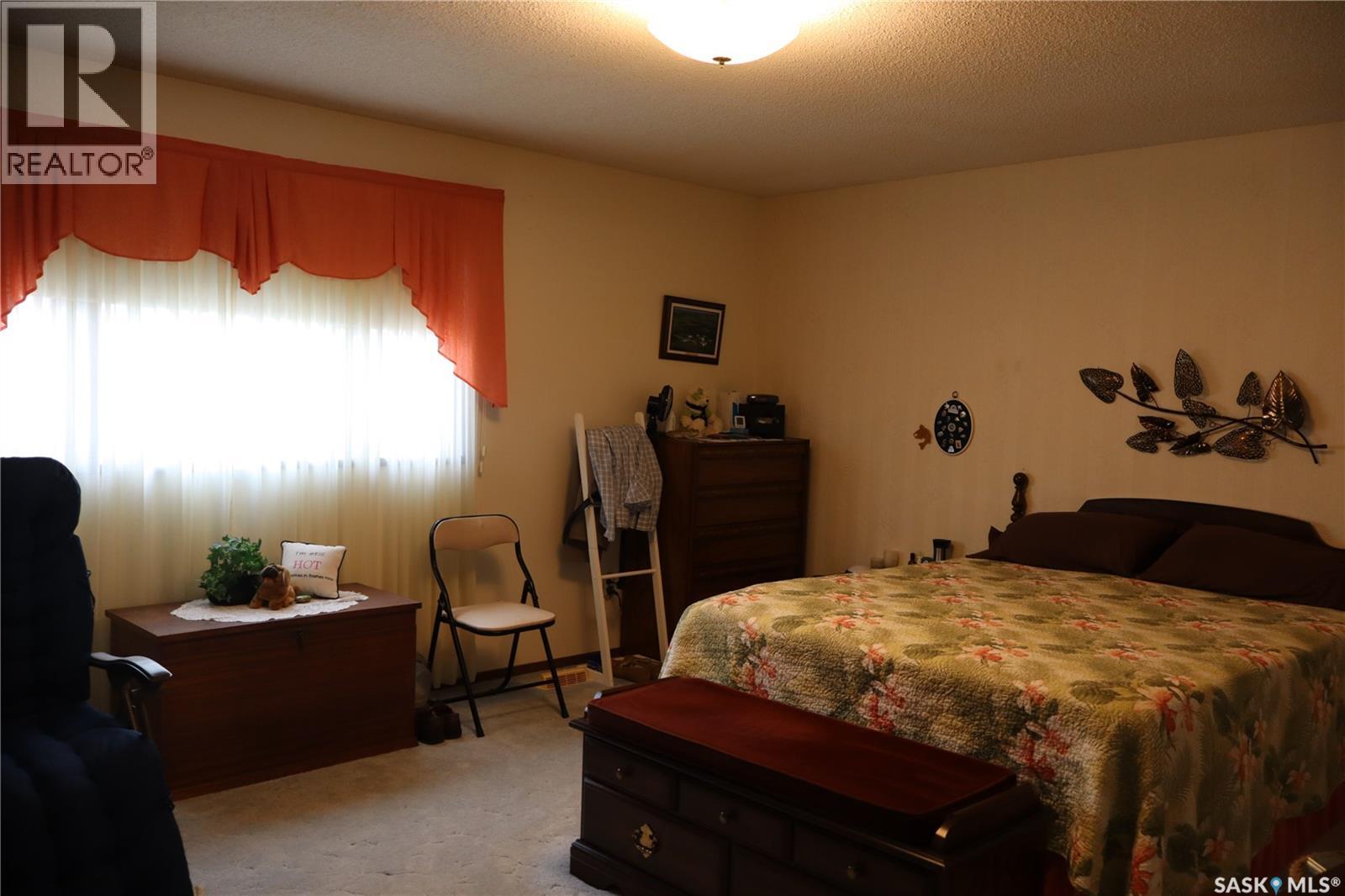 105 Magnan Street, Gravelbourg, Saskatchewan  S0H 1X0 - Photo 18 - SK029739