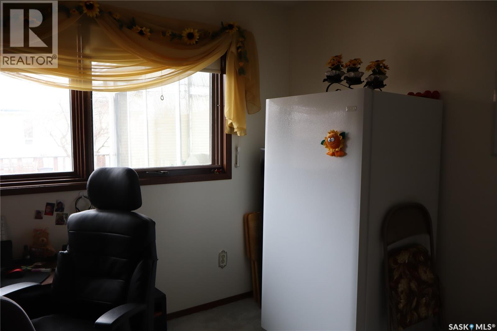 105 Magnan Street, Gravelbourg, Saskatchewan  S0H 1X0 - Photo 22 - SK029739