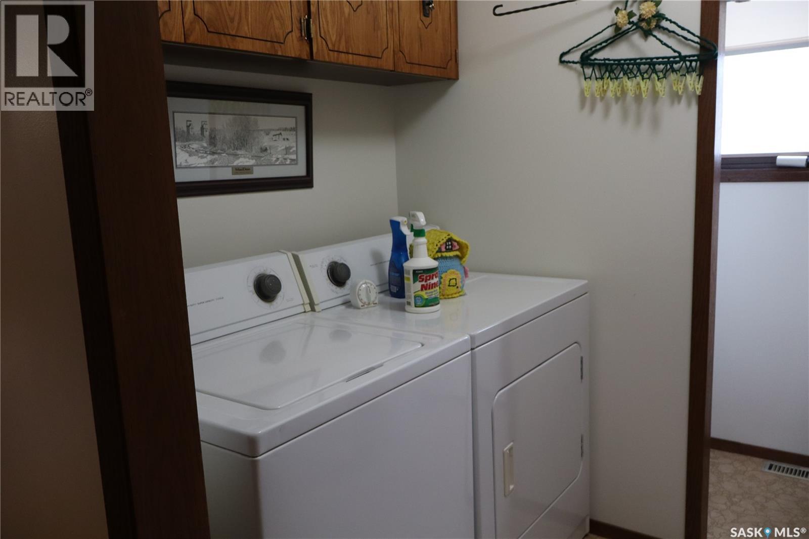 105 Magnan Street, Gravelbourg, Saskatchewan  S0H 1X0 - Photo 7 - SK029739