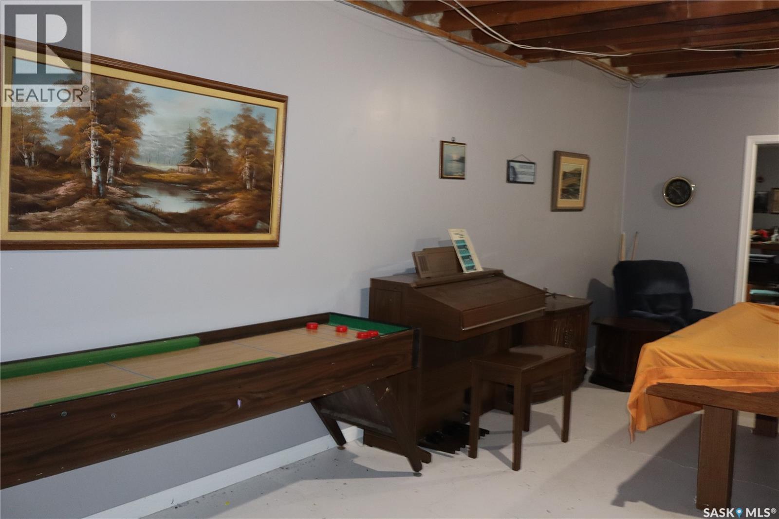 228 7th Avenue E, Gravelbourg, Saskatchewan  S0H 1X0 - Photo 42 - SK029737