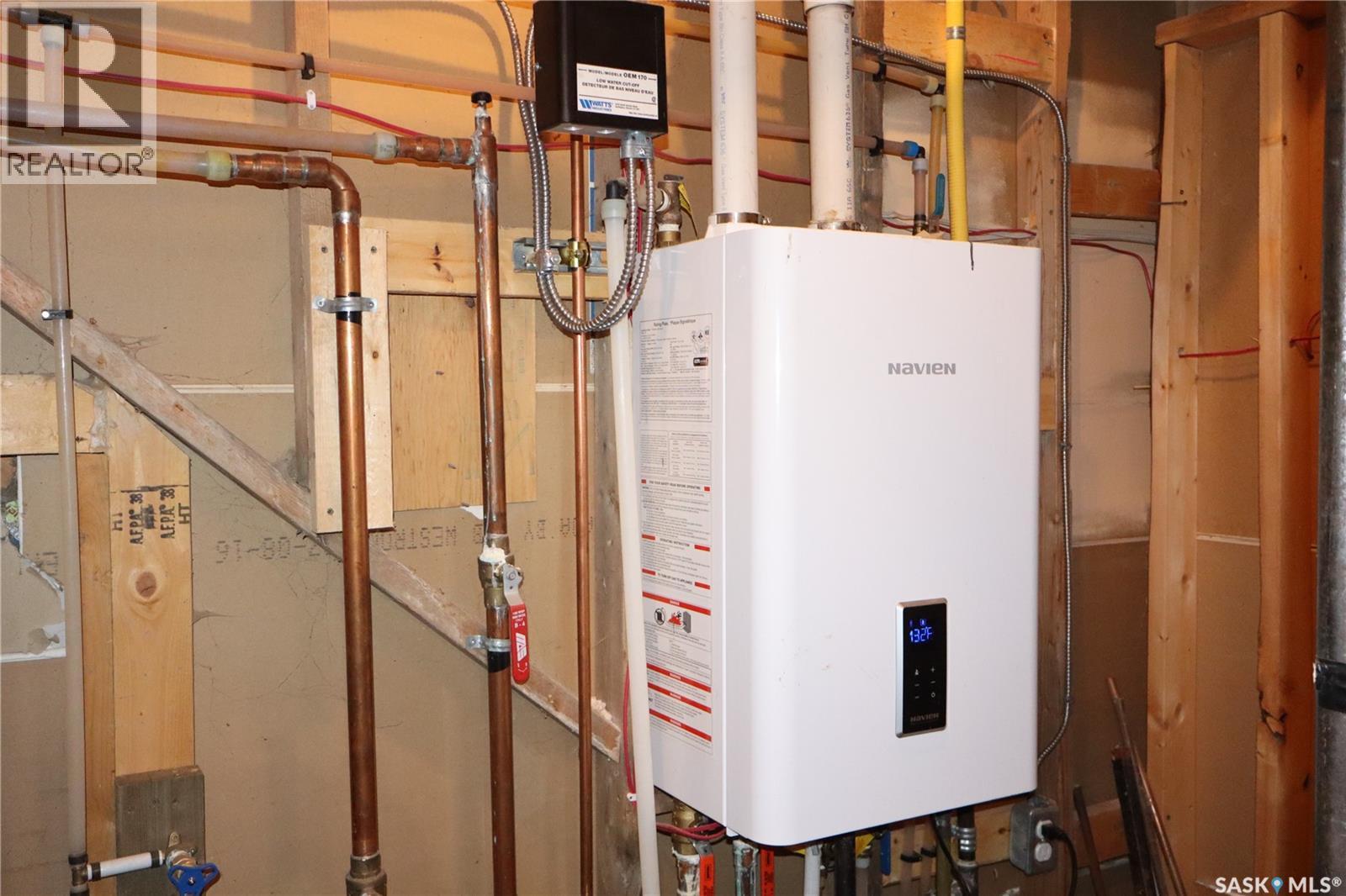 228 7th Avenue E, Gravelbourg, Saskatchewan  S0H 1X0 - Photo 46 - SK029737