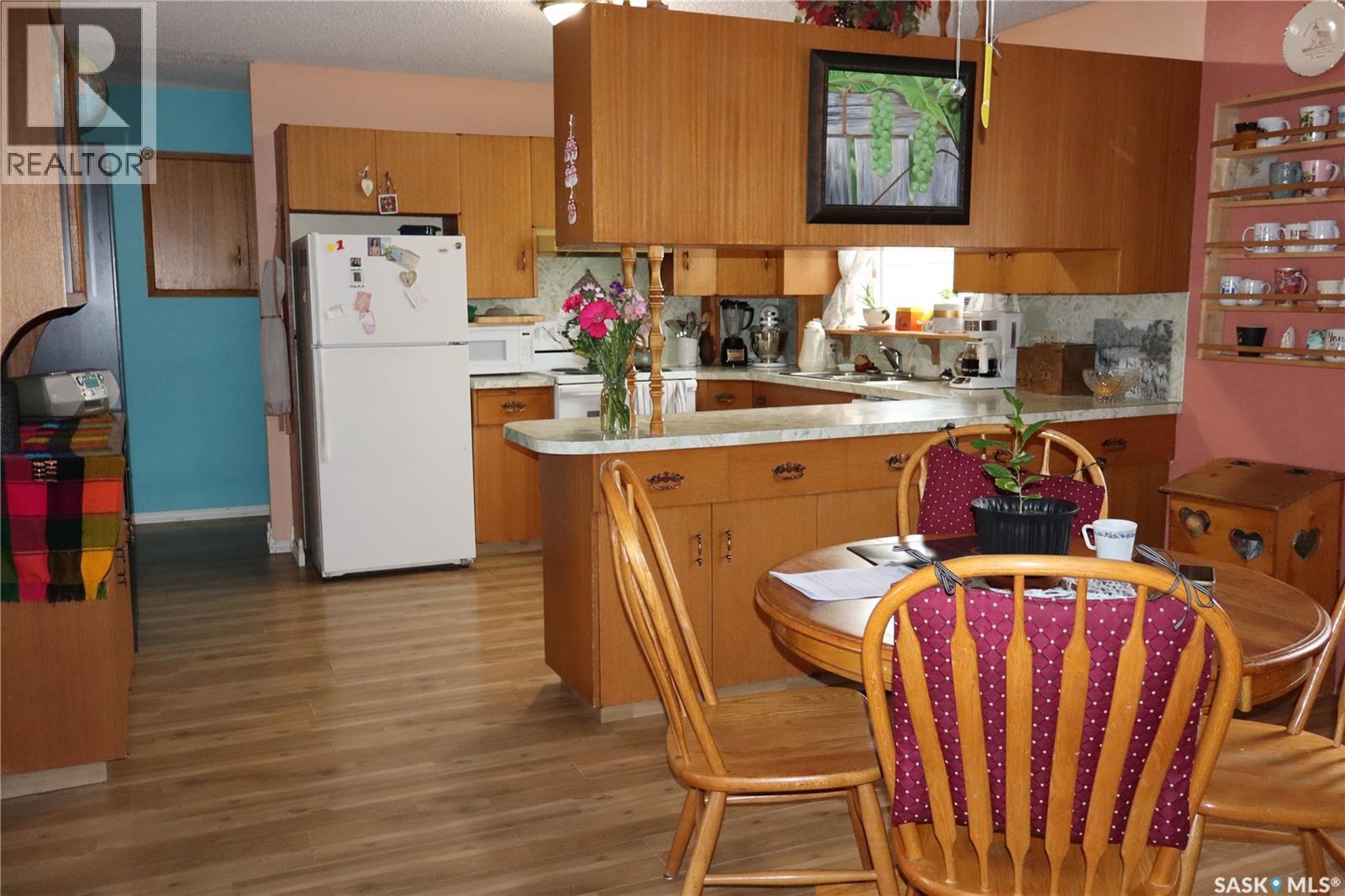 228 7th Avenue E, Gravelbourg, Saskatchewan  S0H 1X0 - Photo 7 - SK029737