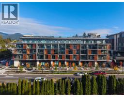 553 422 E 3RD STREET, North Vancouver, British Columbia