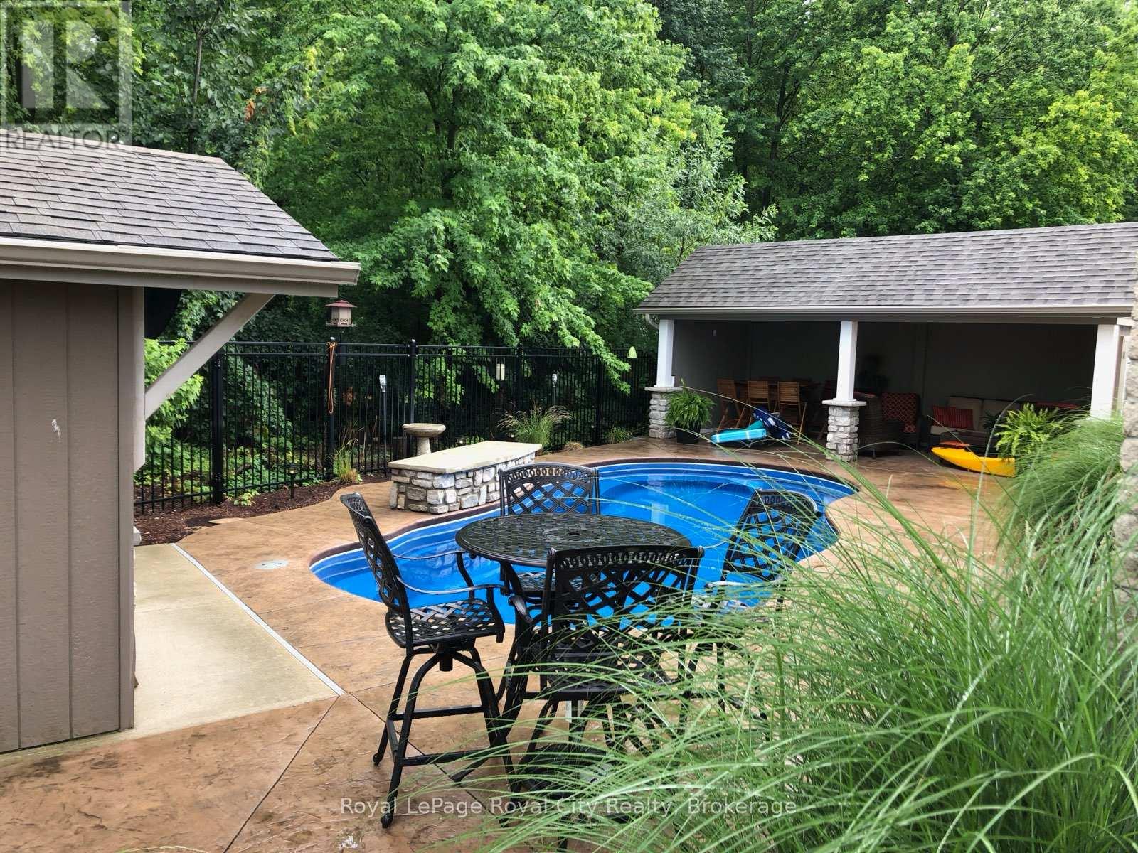 734 WILLOW ROAD, Guelph, Ontario